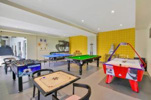Pramod Lands End Resort, a member of Radisson Individuals的游戏室