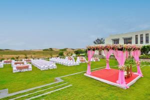 Pramod Lands End Resort, a member of Radisson Individuals外面的花园