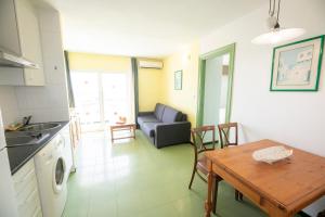 Kuchnia lub aneks kuchenny w obiekcie Destinos de Sol La Minería Roquetas de Mar
