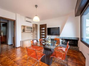 Η κουζίνα ή μικρή κουζίνα στο Spaghetti & Cappuccino Beach Villa