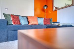 Posezení v ubytování Luxurious Birmingham Home Private Parking WiFi - near to NEC and QEH