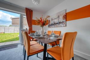 Fotografie z fotogalerie ubytování Luxurious Birmingham Home Private Parking WiFi - near to NEC and QEH v destinaci Longbridge