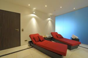 Posezení v ubytování Villa via Lapis - Panoramablick über Dresden - Garten - Pool - Sauna - Luxus