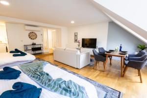 Μια τηλεόραση ή/και κέντρο ψυχαγωγίας στο Prater Rooftop Pinnacle with AC