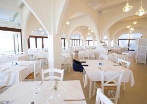 Restaurace v ubytování Hotel Cala Reale