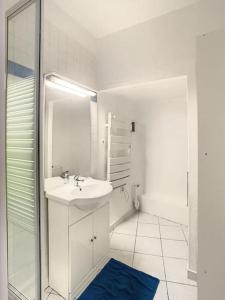 Afbeelding uit fotogalerij van APPARTEMENT DANS CENTRE HISTORIQUE in Grasse +16 foto's