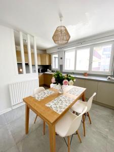 Φωτογραφία από το άλμπουμ του LE COSY avec piscine, balcon et parking στο Trouville-sur-Mer
