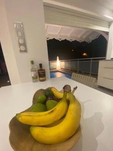 Foto dalla galleria di Les Appart villa Sunbay Caraibes avec piscine privative vue mer et montagne a Le François