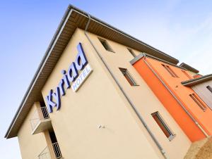 Hoone, kus hotell asub