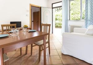 A seating area at Residence Del Sole