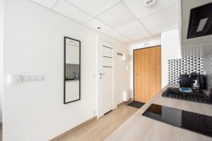 Kuchyňa alebo kuchynka v ubytovaní Praga Bliska Comfort Studio