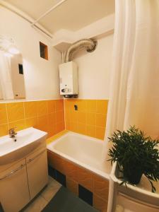 Phòng tắm tại Tanie spanie na Grunwaldzkiej - ZAMELDOWANIE BEZOBSŁUGOWE-