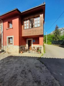 Το κτήριο όπου στεγάζεται  the country house