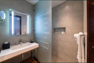 Bagno di Fort Young Hotel