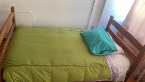 Cama ou camas em um quarto em Hostal del Prado