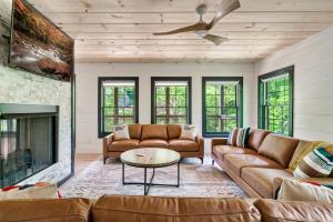 Posezení v ubytování Whispering Pines