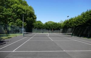 Съоражения за тенис и/или скуош в/до Country Home at the Gildridge Estate или наблизо