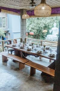 Εστιατόριο ή άλλο μέρος για φαγητό στο Surf & Yoga Bali