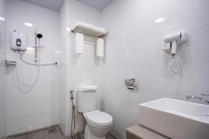 Ένα μπάνιο στο Semporna Garden Hotel +11 φωτογραφίες