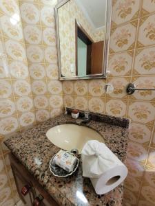 Billede fra billedgalleriet på Boqueirão Praia Mar - 2 dormits - Espaçoso e ideal para famílias - WI FI - 250m da praia - Estacionamento Gratuito até 8 hóspedes - na avenida do comércio principal de Praia Grande i Praia Grande + 35 billeder