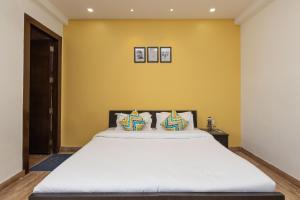 Fotografie z fotogalerie ubytování Daisy by Wabi Sabi Stays with Private balcony v destinaci Rišikéš