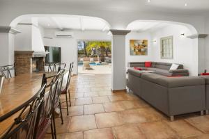 Gallery image of Grande Villa entre Cannes St Tropez in Puget-sur Argens