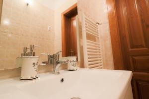 Teresa Apartment Downtown 1066 Budapest, 32 Teréz körút Mezzanine door nr.: 18. kép - 2