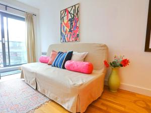 Gallery image of Pass the Keys Bohemian Ancoats suite with balcony in Manchester