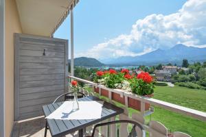 Ein allgemeiner Bergblick oder ein Berglick von des Hotels aus