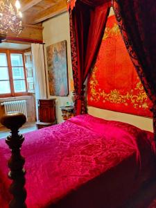 Postel nebo postele na pokoji v ubytování B&b di Charme Palazzo Lambertenghi