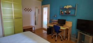 Μια τηλεόραση ή/και κέντρο ψυχαγωγίας στο Camere in Collina