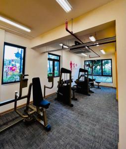 Fitness centrum a/nebo fitness zařízení v ubytování Forest city Sea view homestay