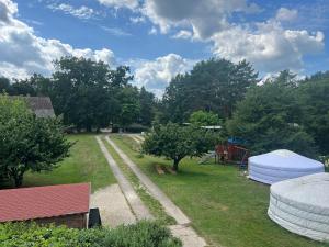 Photo de la galerie de l'établissement New Nomads Ferienwohnung am See, à Zossen