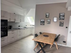 Photo de la galerie de l'établissement New Nomads Ferienwohnung am See, à Zossen 12 autres photos