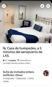Cartel de un dormitorio con cama con manta azul en Guest House , 5 min away from LAS Airport. en Las Vegas