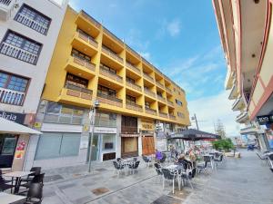 Budova, kde se apartmán nachází + 26 fotografií