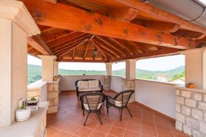 Balkón alebo terasa v ubytovaní Holiday Home Majkovi + 37 fotografií
