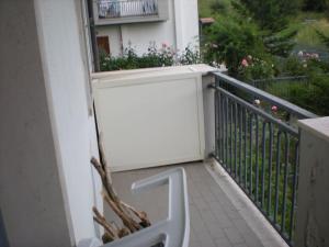 Balkoni atau teres di Casa vancanze con camino