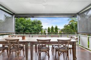 Gallery image of Modern meets Tropical in this Free-standing Home in Cairns North