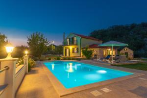 Πισίνα στο ή κοντά στο Villa Luce