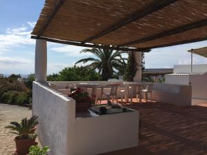 En balkon eller terrasse på Pensione La Nassa