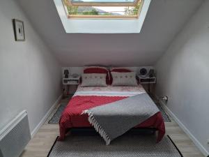 Chambre aux Gorges de Daluis客房内的一张或多张床位