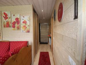 Fotografia z galérie ubytovania Appartement rénové proche des pistes avec balcon - FR-1-502-389 v destinácii Tignes