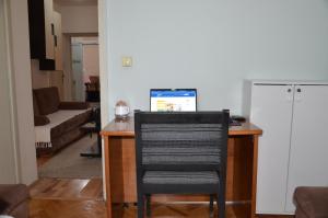 TV a/nebo společenská místnost v ubytování Center House Hostel