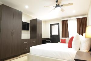Katil atau katil-katil dalam bilik di Myah's Hotel