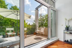 Ban công/sân hiên tại Blueberry Living - Design Loft nahe München - Dachterrasse - S-Bahn +29 ảnh