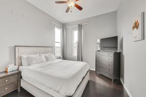 Foto dalla galleria di West Oakland 3br2ba top floor flat ideal for bus a Oakland