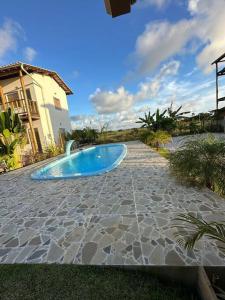 una piscina en el patio de una casa en Barra Grande en Barra Grande