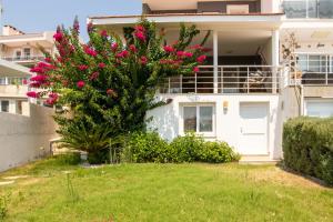 Kép Peaceful House with Refreshing Terrace in Cesme szállásáról Çeşmében a galériában
