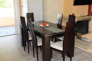 TV a/nebo společenská místnost v ubytování Liza Vacation House